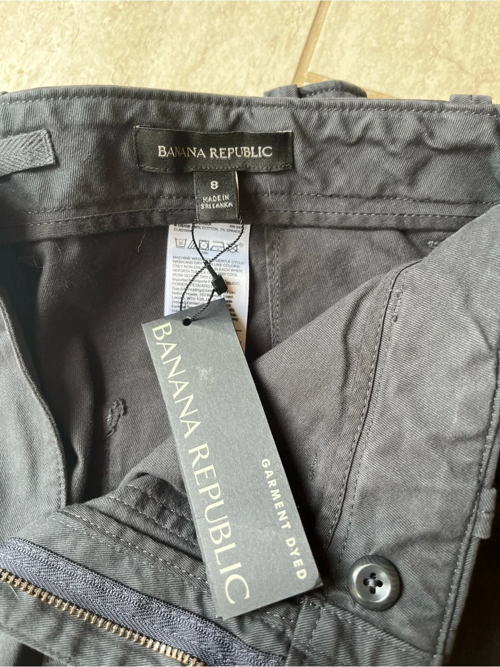 Banana Republic Black Cargo Pants with jogger zip ankles size 8 brand new - Picture 2 of 7